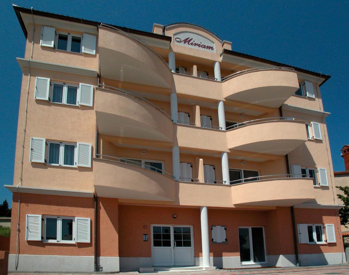 Apartments Miriam Premantura Dış mekan fotoğraf